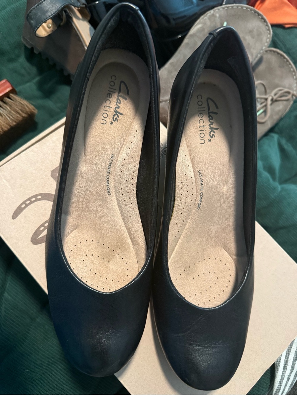 CLARKS Black Leather Women’s Low Heel Pumps